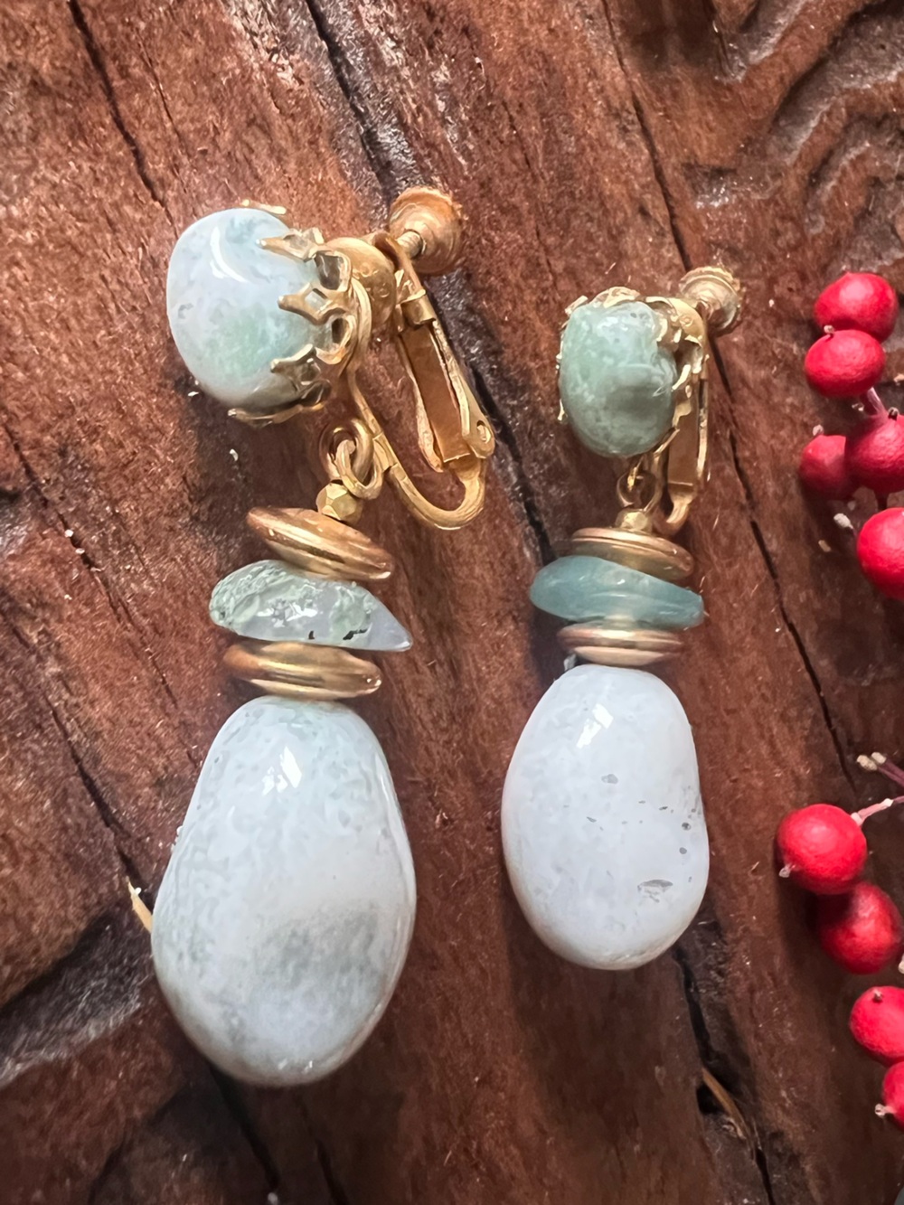 New York Mariam Haskell Earrings Vintage Screw-back Beaded Drop Gold Green Gem